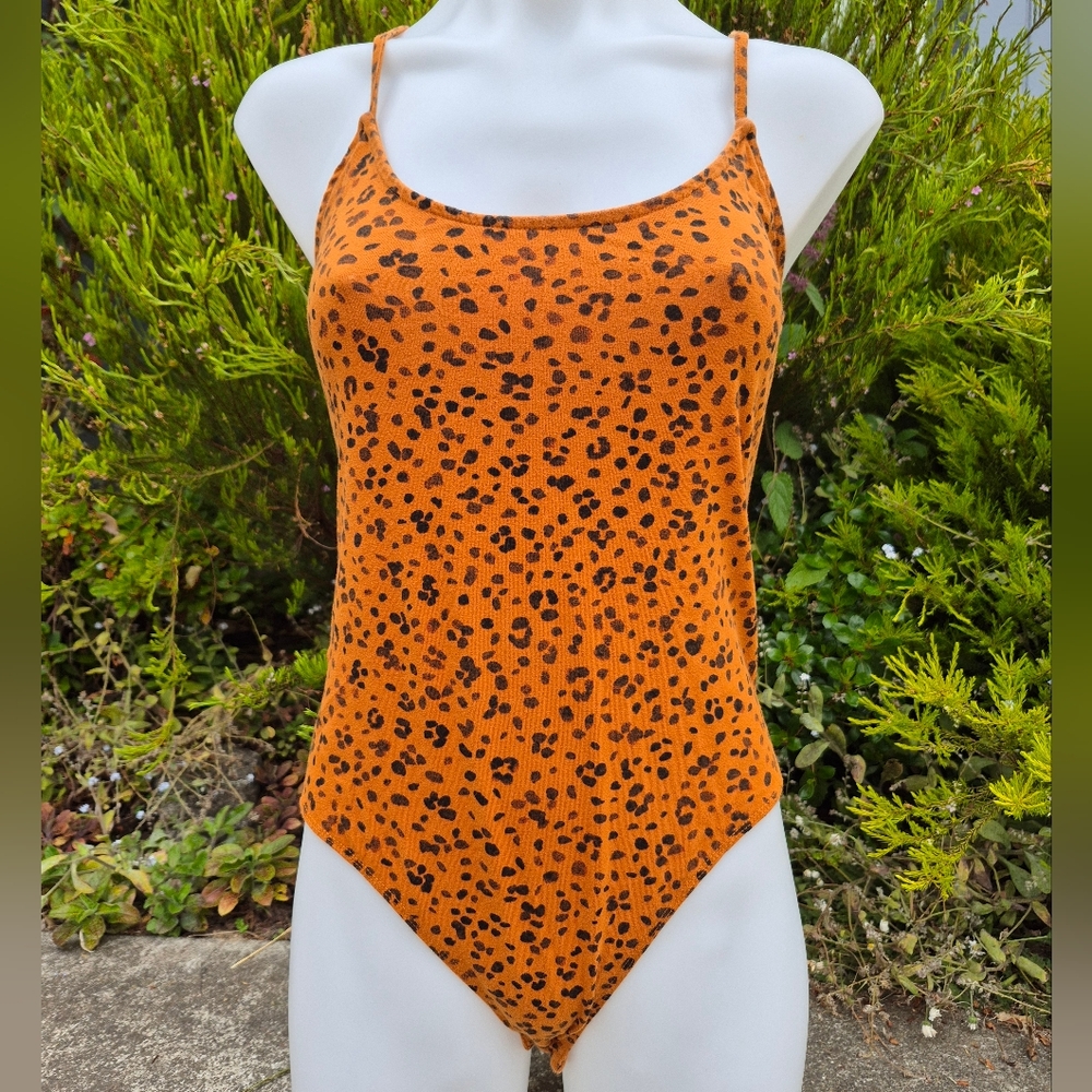 5/$20 Wild Fable Leopard Print One Piece Bodysuit Size M